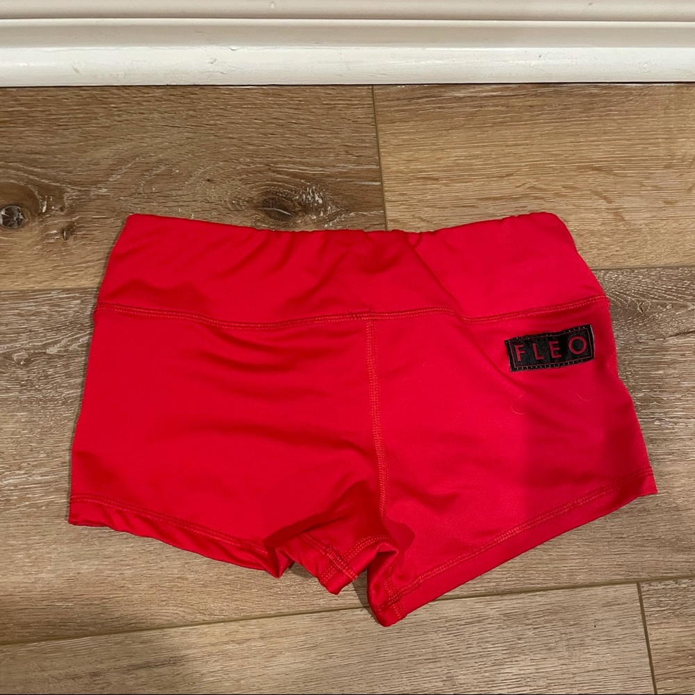 Original bright red Fleos